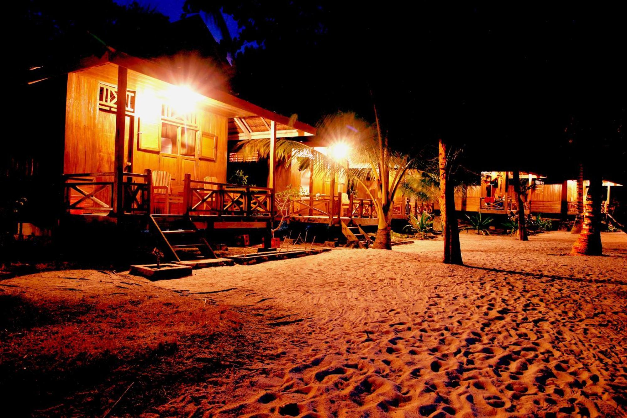 Bolilanga Island Resort - Togean Island Angkayo Экстерьер фото
